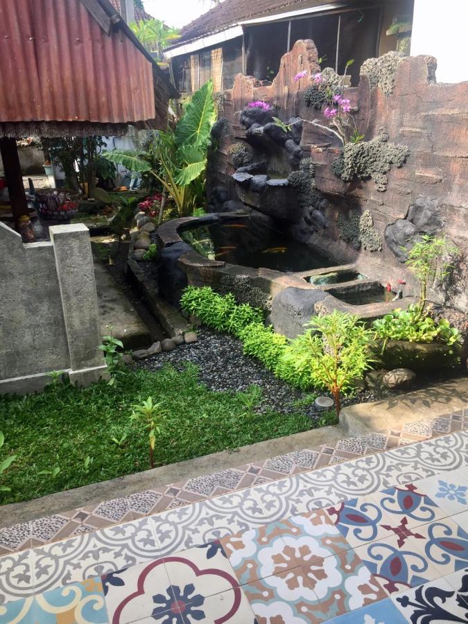 Raditya Homestay Mambat エクステリア 写真