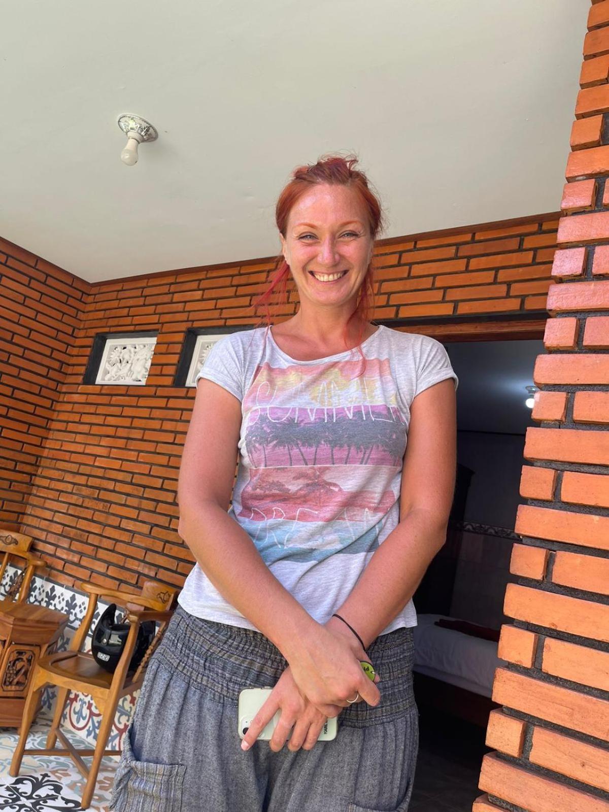 Raditya Homestay Mambat エクステリア 写真