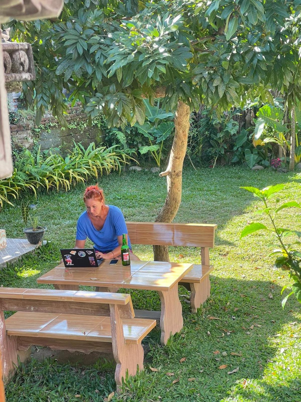 Raditya Homestay Mambat エクステリア 写真